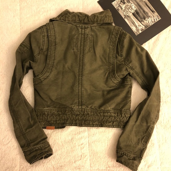 A&F Utility Jacket - Picture 2 of 9